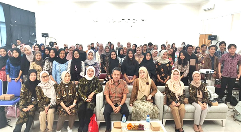 Kuliah Umum Farmasi: Kebutuhan Bahan Baku Aktif Farmasi Berbasis Ekstrak Tanaman